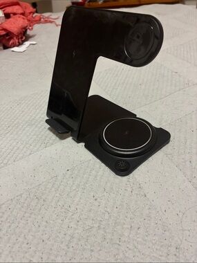 3-in-1 Black Wireless Charging Stand